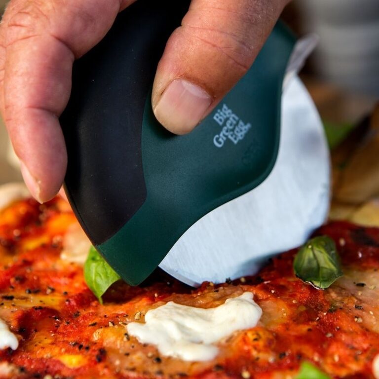 Bog Green Egg Compact Pizza Cutter