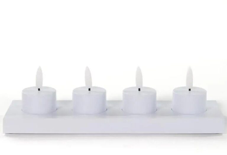 Set van 4 oplaadbare theelichten 3D vlam incl. oplaadstation