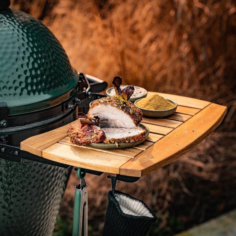 Big Green Egg Acacia Wood EGG Mates Large