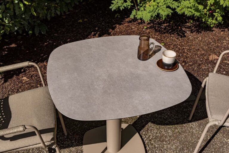 Manolo tuintafel 75x75cm met geprint keramiek tafelblad - Latte