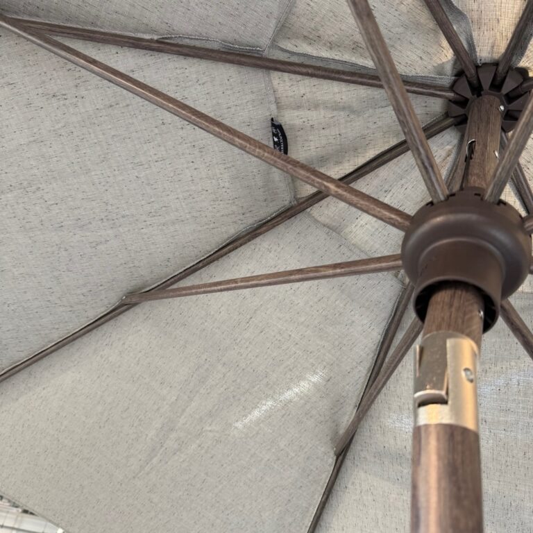 Parasol Lissabon rond 300cm - Zilver / Kastanjebruine look