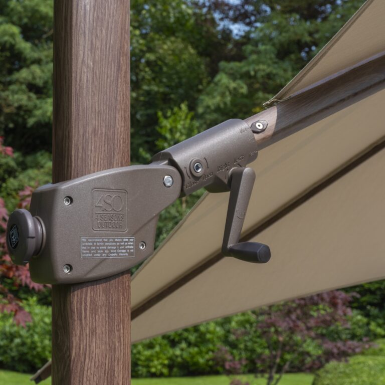 4 Seasons Outdoor Siesta Premium 300x300cm Beach Wenge look frame zweefparasol + 90kg voet