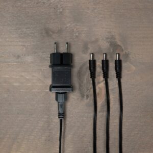 Adapter 3x DC aansluiting 4,5V voor glitter lantaarn of projector