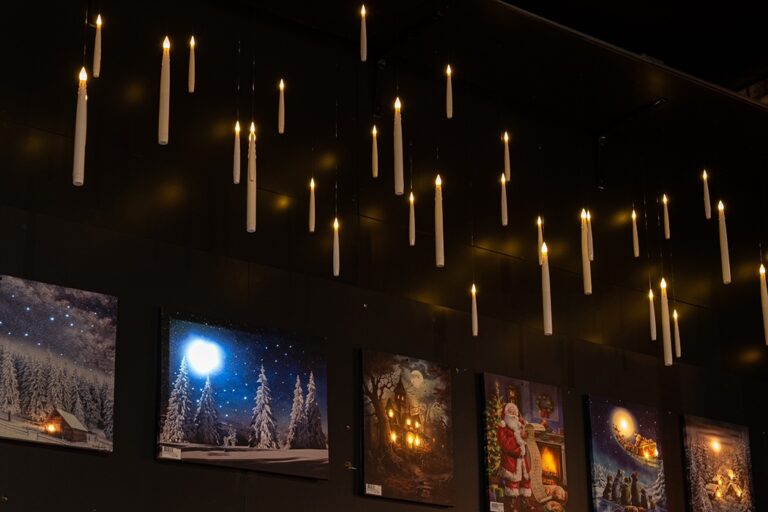 5 zwevende LED kaarsen + toverstok - Wit