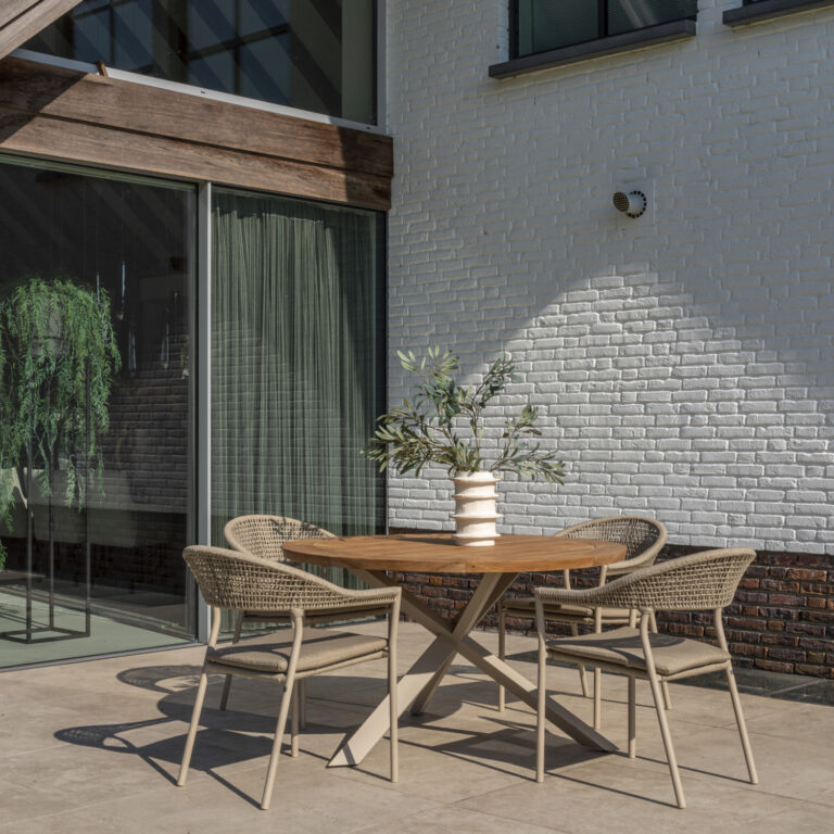 Taste by 4 Seasons Outdoor Prado teak tuintafel 130cm - Latte