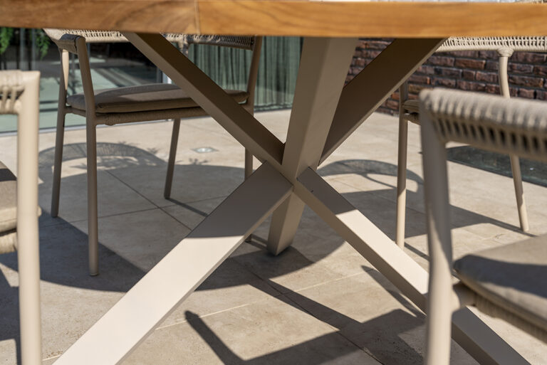 Taste by 4 Seasons Outdoor Prado teak tuintafel 130cm - Latte