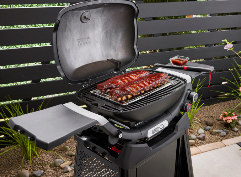 Weber Q2800N+ gasbarbecue met Premium-verrijdbaar onderstel